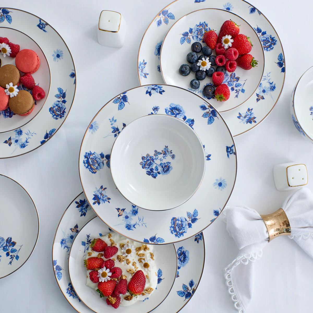 Porcelain Dinnerware Set - Blue