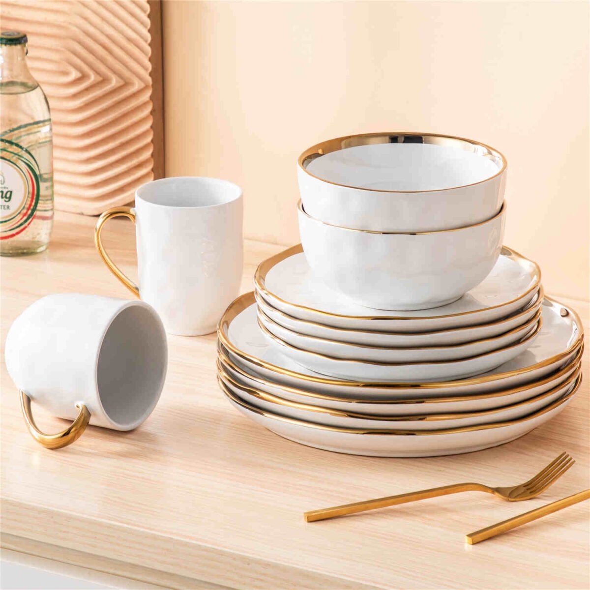 Bosenliving Gold Trim 16 Piece Dinnerware Set